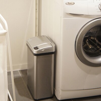 iTouchless Stainless Steel Bathroom Sensor Trash Can with AbsorbX Odor Control System and Fragrance, Silver, 4 Gal. (MT04SS)