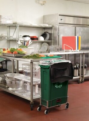 Rubbermaid Slim Jim Plastic Indoor Recycling Bin, 23 Gallon, Green (FG354007GRN)
