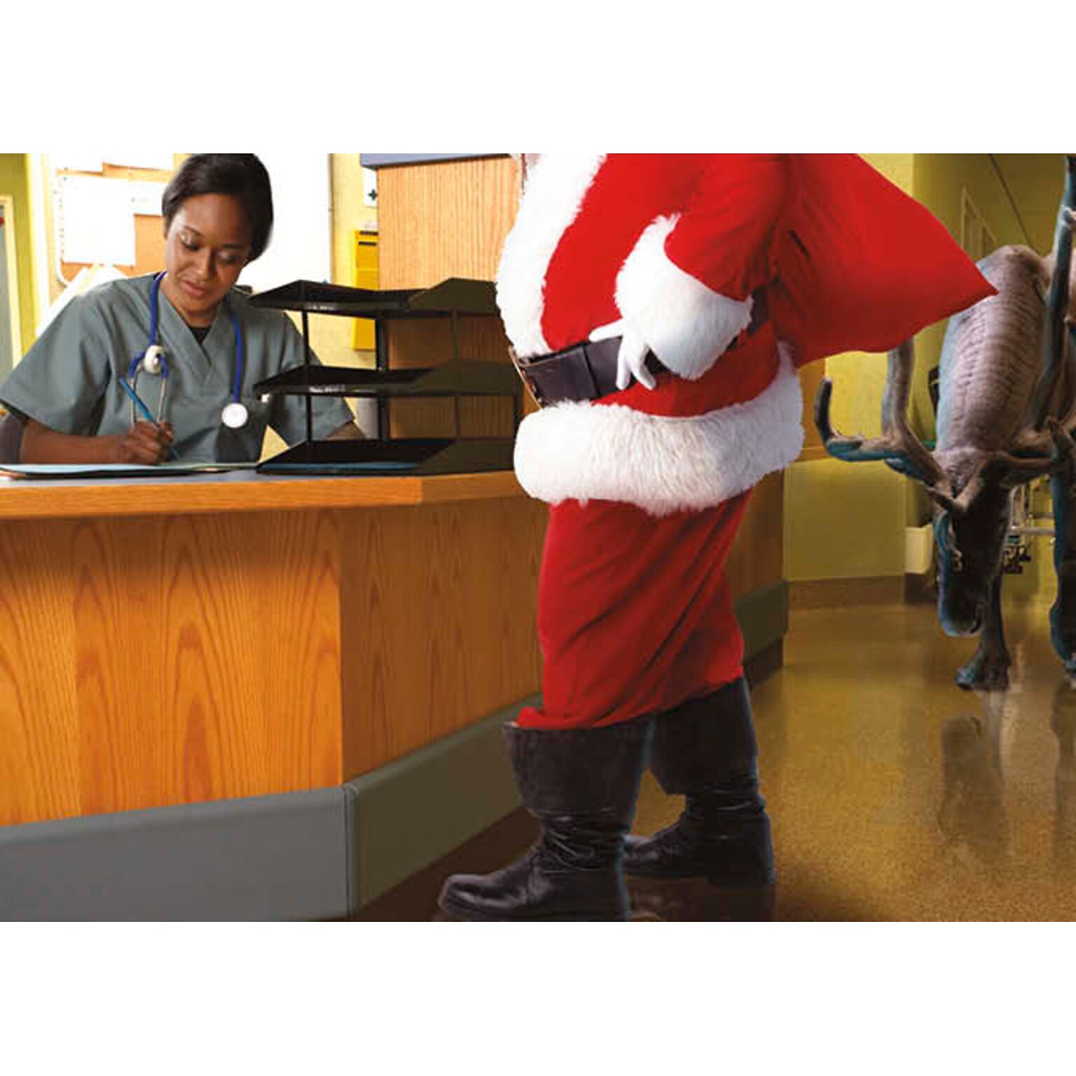 Santa Checking Into Dr Office Humerous Christmas Greeting Cards, With A7 Envelopes, 7 x 5, 25 Cards per Set