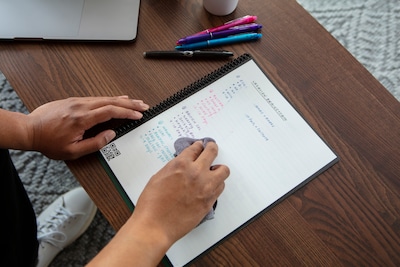 Rocketbook Core Reusable Smart Notebook, 8.5" x 11", Dot-Grid Ruled, 32 Sheets, Teal  (EVR-L-RC-CCE-FR)