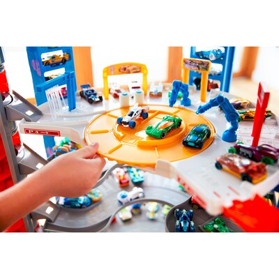 Mattel Hot Wheels Super Ultimate Garage Play Set 4 Cars and 1 Jet Plane, Blue (FML03)