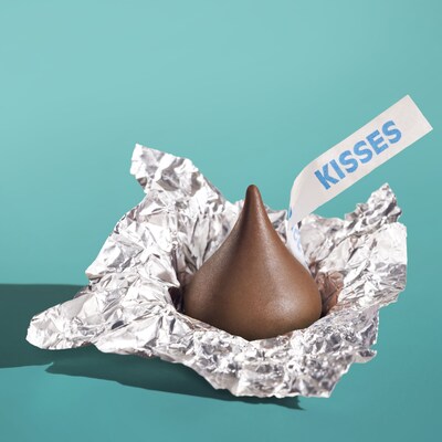 HERSHEY'S KISSES Light Blue Foil Milk Chocolate Candy, 66.7 oz bag