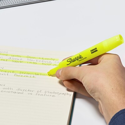 Sharpie Tank Highlighter, Chisel Tip, Fluorescent Yellow, 36/Pack (1920938)