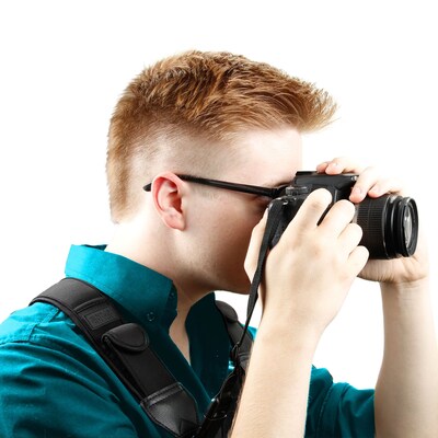 USA GEAR TrueSHOT Camera Harness Chest Shoulder Strap, Black (GRCMHS0100BKUS)