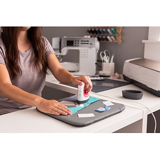 Cricut EasyPress Mini™, Raspberry (2007468)