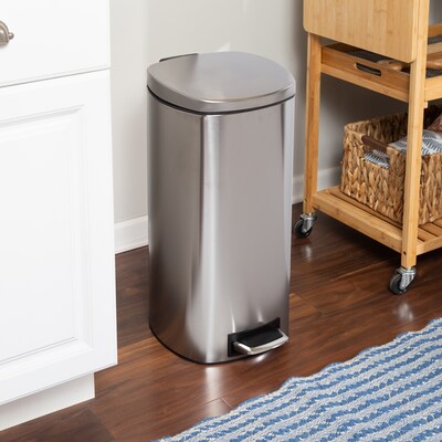 Honey-Can-Do Steel Indoor Step Trash Can with Hinged Lid, 7.92 Gallon, Silver (TRS-09330)
