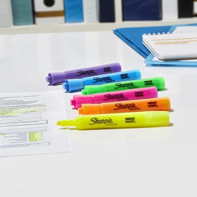 Sharpie Tank Highlighter, Chisel Tip, Fluorescent Yellow, 4/Pack (25164)