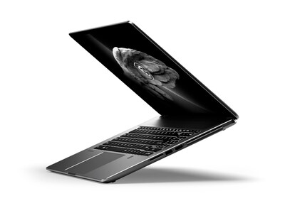 MSI Creator Z17 A12UHT-048 17" Laptop, Intel Core i9, 32GB Memory, 2TB SSD, Windows 11 Pro (CREATORZ17048)