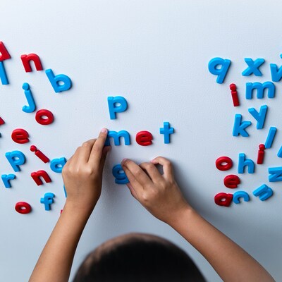 Educational Insights AlphaMagnets Lowercase Learning Magnets, Multicolor, 42/Set (1633)