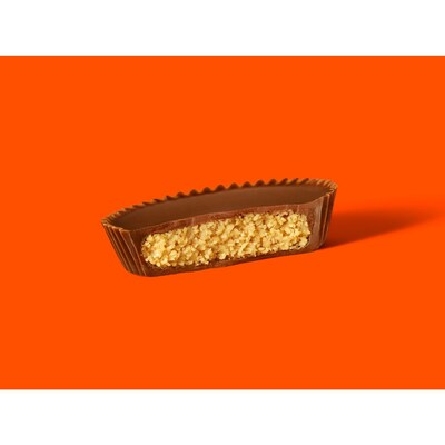 REESE'S Milk Chocolate Peanut Butter Assortment Snack Size Candy, Individually Wrapped, 32.06 oz, Bulk Party Bag  (3400093922)