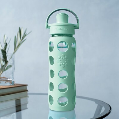 Lifefactory Glass Water Bottle, 22 oz., Mint (LIFLG4321MMI4)