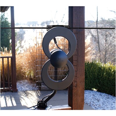 Antennas Direct ClearStream 2V UHF/VHF Indoor/Outdoor DTV Antenna with 20" Mount (C2-V-CJM)