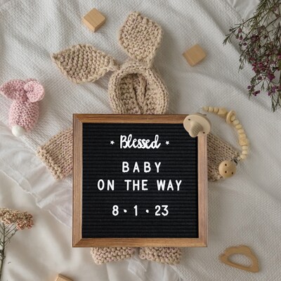 Flash Furniture Gracie Felt Letter Board with Letters, 10" x 10", Torched Wood/Black Felt (HGWAFB10TORCH)