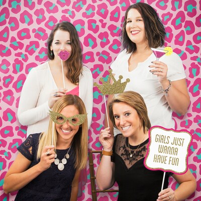 Creative Converting Girls Night Out Photo Booth Kit (DTCNIGHT1P)