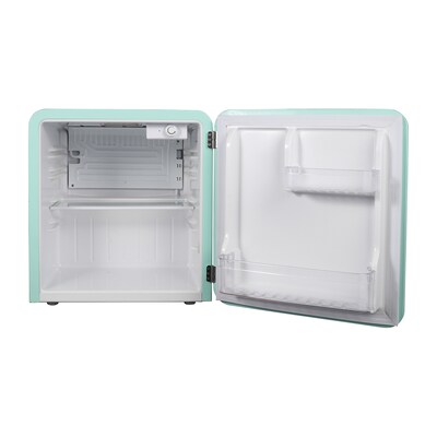 Magic Chef MCR16CHM 1.6-Cu. Ft. Retro Mini Fridge with Manual Defrost, Green