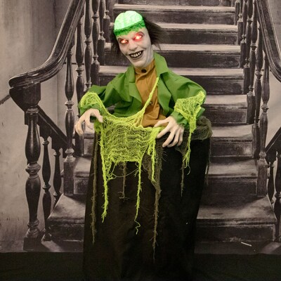 Haunted Hill Farm Animatronic Thrashing Zombie in a Barrel with Light-Up Brain Eyes Scary Halloween Decoration (HHMAN-8FLSA)