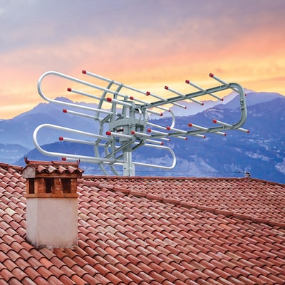 QFX HD/DTV/UHF/VHF/FM 360° Rotating Outdoor Antenna (ANT 106)
