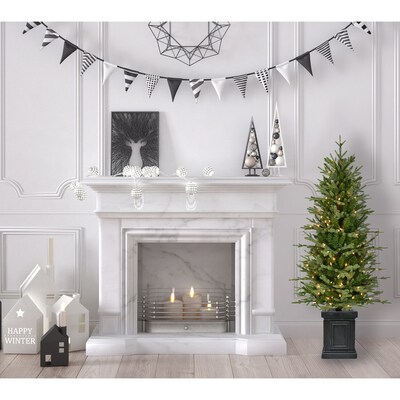 Fraser Hill Farm 4.5-Ft. Porch Tree (FFPTH054-1GR)