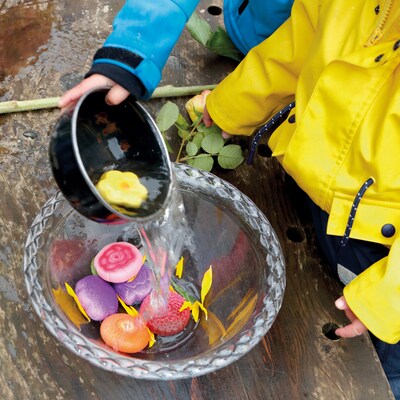 Yellow Door Sensory Play Stones – Flowers, Set of 8 (YUS1189)