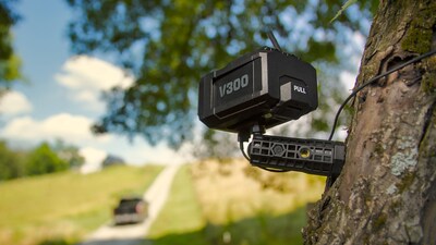 VOSKER V300 Indoor/Outdoor Wired/Wireless Solar Security Camera, Black (V300-ULT-US)