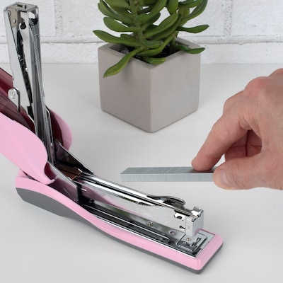 Swingline Optima 25 Rediced-Effort Desktop Stapler, 25-Sheet Capacity, Pink/Gray (S7066401)
