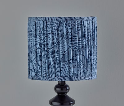 Adesso Samira 18.75"H Incandescent Table Lamp, Black/Blue Printed Fabric Shade (1650-01)