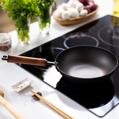 Joyce Chen Classic Carbon Steel 9.5 in. Frying Pan, Black (J21-0509)