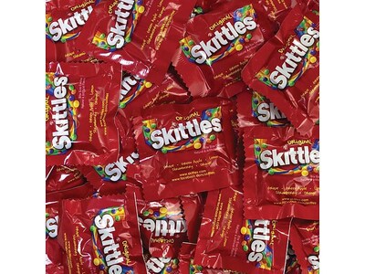 Skittles Strawberry, orange, lemon, grape and green apple Original Chewy, 64 oz (209-00927)