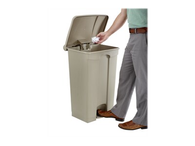 Safco Indoor Step Trash Can, Tan Plastic, 23 Gal. (9923TN)