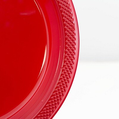 JAM Paper® Round Plastic Disposable Party Plates, Large, 10 1/4 Inch, Red, 20/Pack(10255LPre)