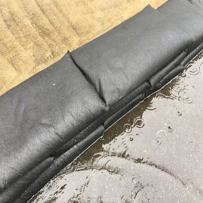 Quick Dam Water Activated Flood Bag, 12" x 24", 6/Pack (QD1224-6)