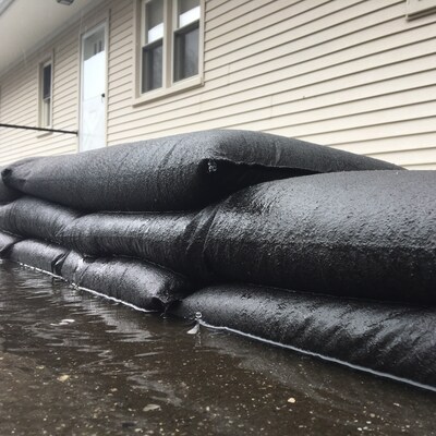 Quick Dam Water Activated Flood Bag, 12" x 24", 6/Pack (QD1224-6)